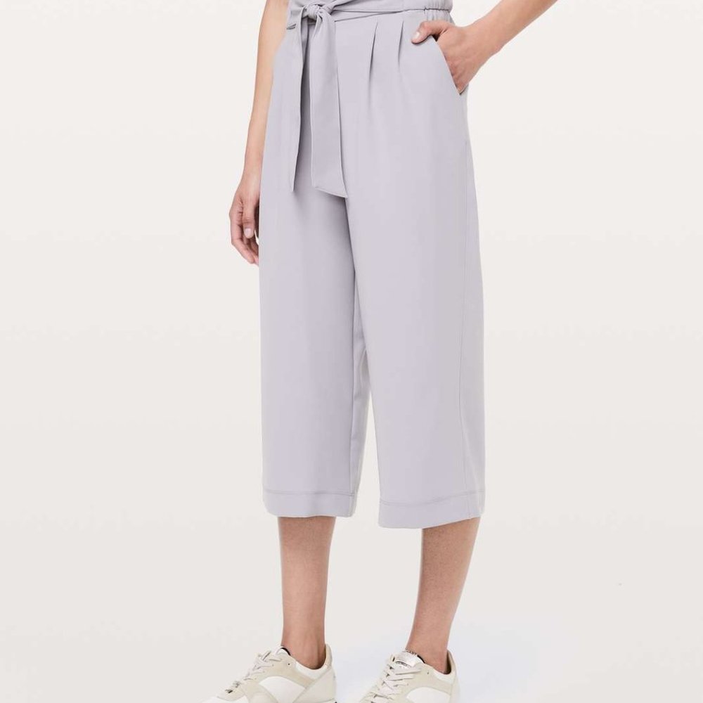 Lululemon Noir Crop SILVERSCREEN